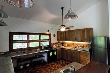 민박 Turtle Beach House