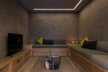 בית מלון כפרי A Larze