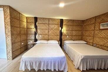 Bed and Breakfast Bamboo House Beach Lodge & Restaurant