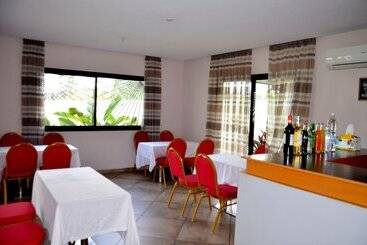 پانسیون Azur Residence