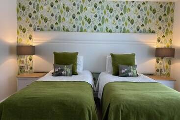 Bed and Breakfast Toppesfield House