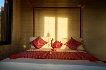 酒店 Al Camar Lodge