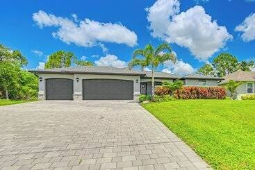 Dom wiejski Saltwater Pool & Game Room: Gulf Coast Retreat