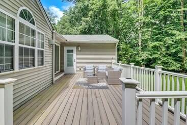 Hus på landet Family Friendly Home W/ Grill: 15 Mi To Baltimore!