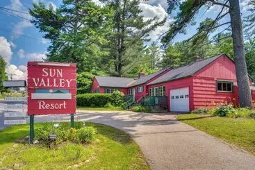 コテージ Laconia Resort Home < 2 Mi To Lake Winnipesaukee