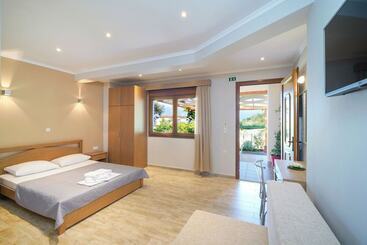 بنسيون Kapsogeorgis Rooms