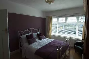 レジデンス West Cross, Mumbles Seaside Escape   5 Bed House