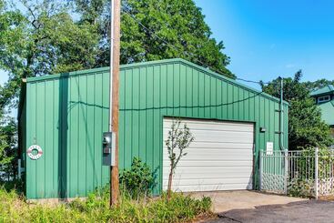 Gîte Rural Shawnee Cabin W/ On Site Reservoir Access!