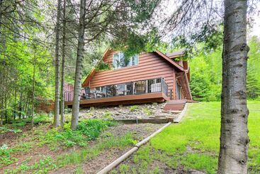 Hus på landet Lakefront Tower Home W/ Shared Dock!