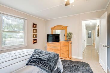 کلبه Sunny Warner Robins Home ~ 1 Mi To Robins Afb!