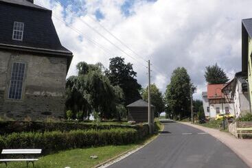 별장 Beautiful Querbach Hut With Spring Water