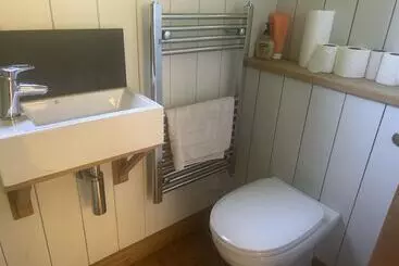 コテージ Cozy Cabin Retreat In Bedford