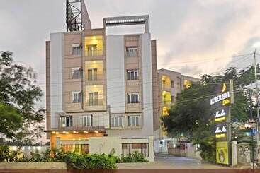 ホテル Kuber Inn Elite