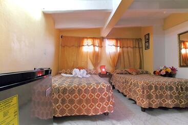 پانسیون Hostal Selfa