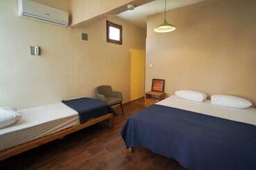 هتل Pin Traveler House