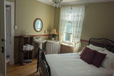 تختخواب و صبحانه Gîte Victoria Rimouski