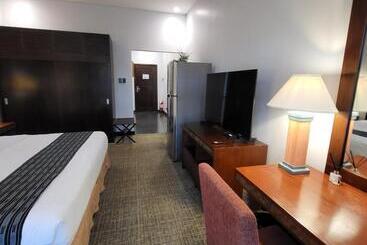 Hotel Homey Deluxe Room, Privately Owned At The Forest Lodge By Mist And Pine