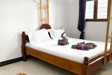 تختخواب و صبحانه Lighthouse Guesthouse