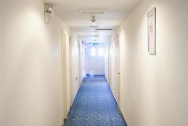 בית מלון כפרי 7days Inn Kunshan Huaqiao Metro Station