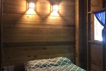 Roatan Bed & Breakfast Apartments