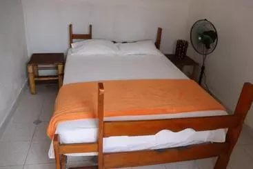 Bed and Breakfast Habitación Matrimonial En Ama Guest House