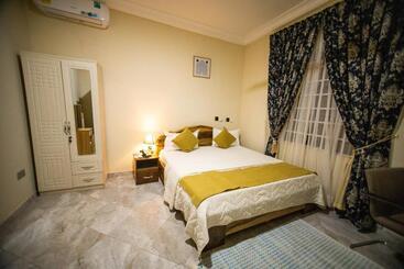 호텔 De Ofosu Plaza