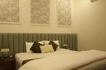 Kesharwani Hotels