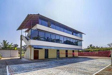 Hotel Pra,tham Inn & Resorts