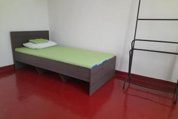 بنسيون Gloria Cottage Non Ac