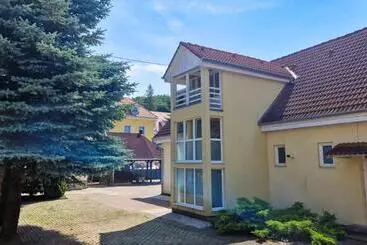 Villa Park Apartmanház