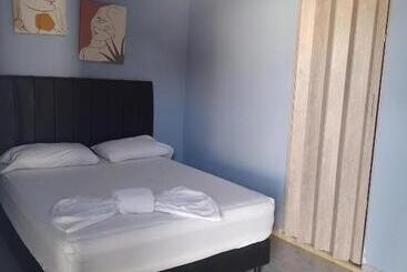 هتل Villa J Leticia