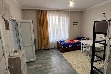 پانسیون Omor S Dvor