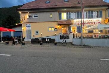 بنسيون Restaurant Pierre Pertuis