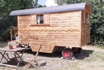 Bed and Breakfast La Roulotte Du Clos De L Isop