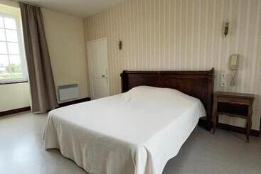 פנסיון Le Conquérant   Chambres Meublées   Barfleur