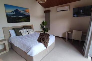 هتل Fortuna Retreat