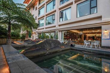 Hôtel Yue Xin Yuan Spa Resort