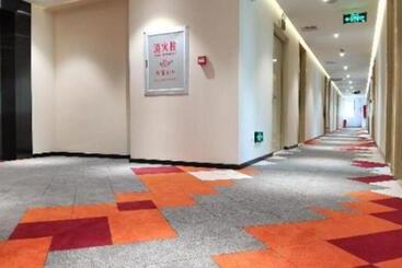 Borrman Hotel Shenzhen Airport North International Exhibition Center