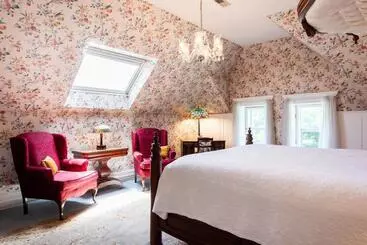 Central Park Bed & Breakfast