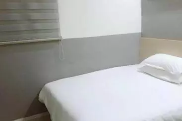 Hotel Hi Inn Shanghai Songjiang Happy Valley