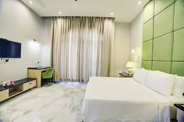 ホテル Sarovar Portico Saharanpur