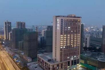 Orange Hotel Wuxi Railway Station North Square