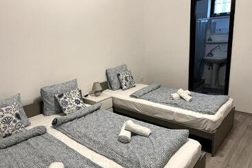 Пансион Aniiza Apartman 2