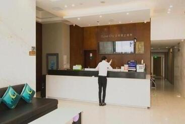 בית מלון כפרי City Comfort Inn Nanchang Bayi Square Metro Station Wushang