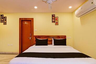 Hotelli Collection O Hi5 Elysian Premium