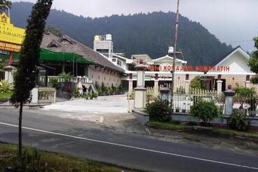 Hotel Komajaya Komaratih