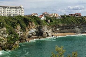 تختخواب و صبحانه La Quintita Biarritz   Studio Avec Jardin