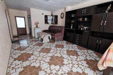 Pension Casa De Vacanta Constantin