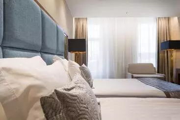 Hotel V Spa & Conference