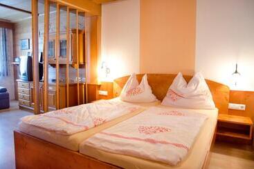 فندق صغير Gästehaus Geigenbauer